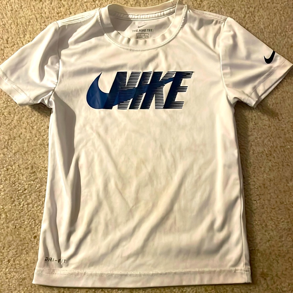Nike dry fit tee - size 7